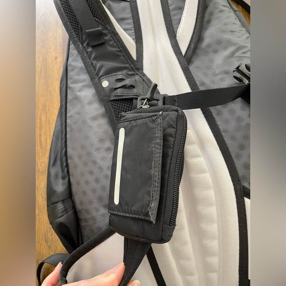 Nike running backpack with rain cover shoe compartment gray gym bag travel bag - Picture 8 of 13